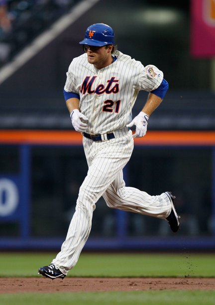 Lucas Duda homers in 3rd inning of Friday's game against Padres