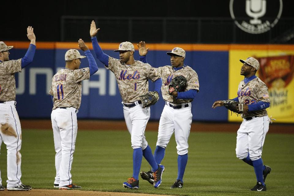 mets camouflage jersey