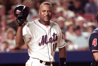 08-30-2000: Mets Vs Houston Astros: Met #18 Darryl Hamilton reacts after being called out in the fourth.